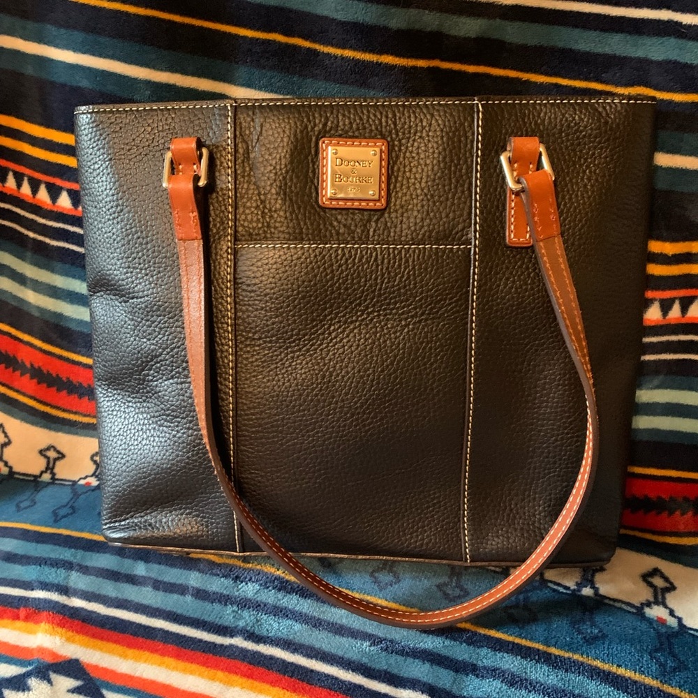 Dooney and Bourke shoulder bag